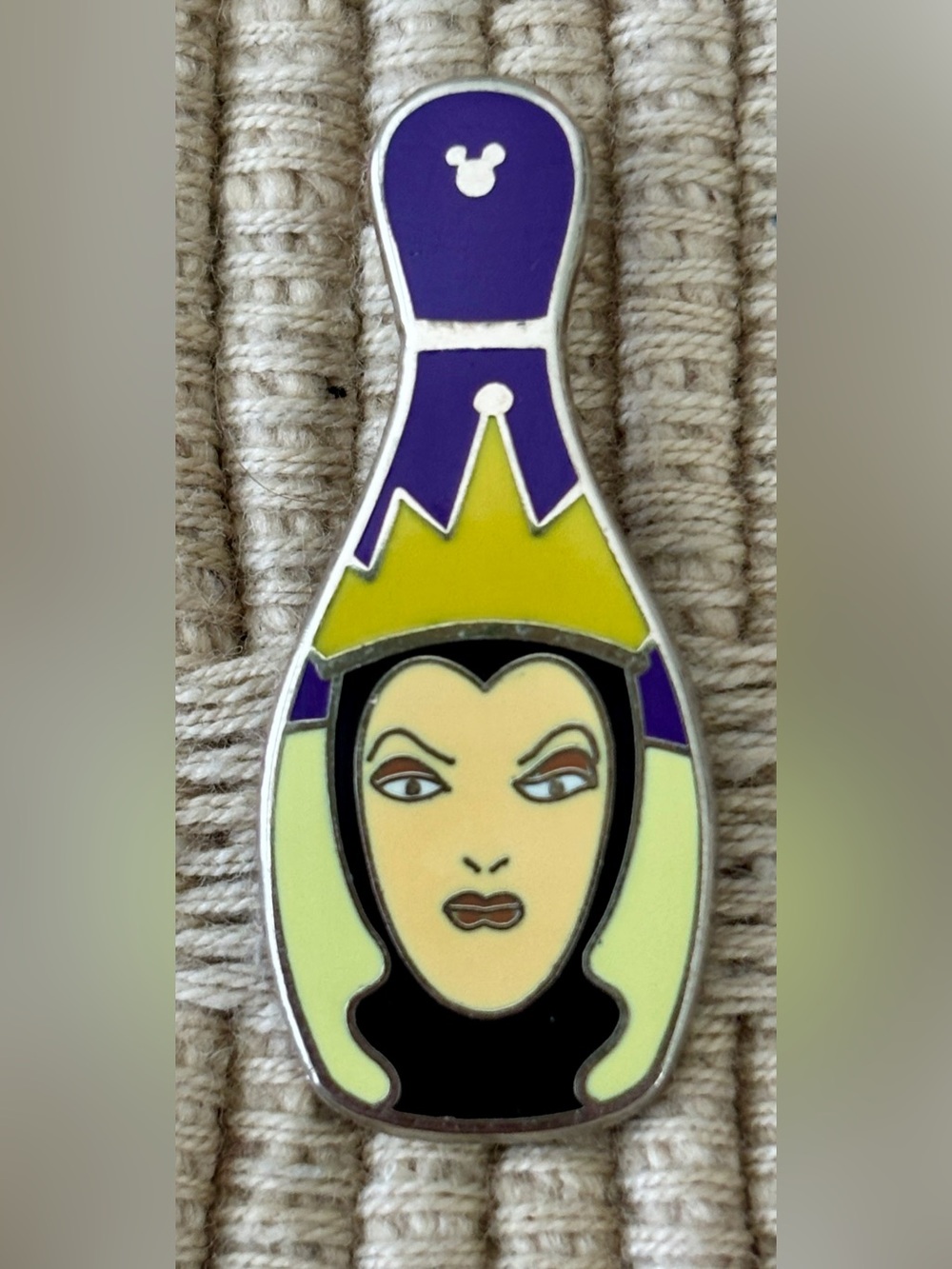 DISNEY 2008 Disneyland Snow White Evil Queen Villains Bowling Pin
